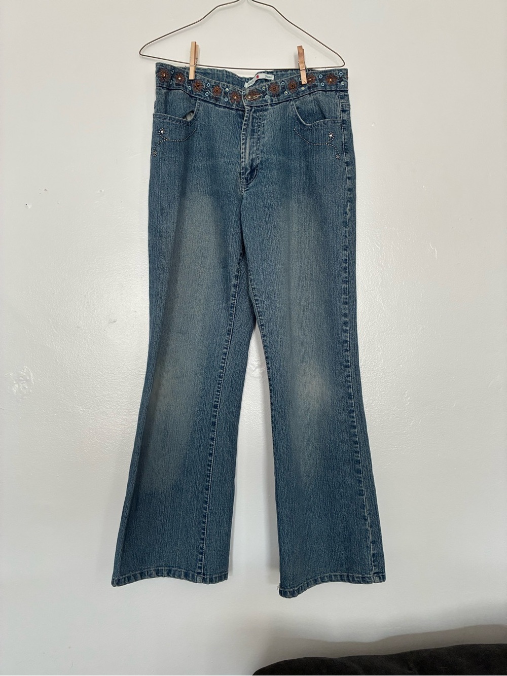 Adolfo Jeans Women's Flare Jeans with Embroidered Detail